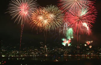 お部屋が特等席！5000発の煌めき★あたみ花火大会★2026